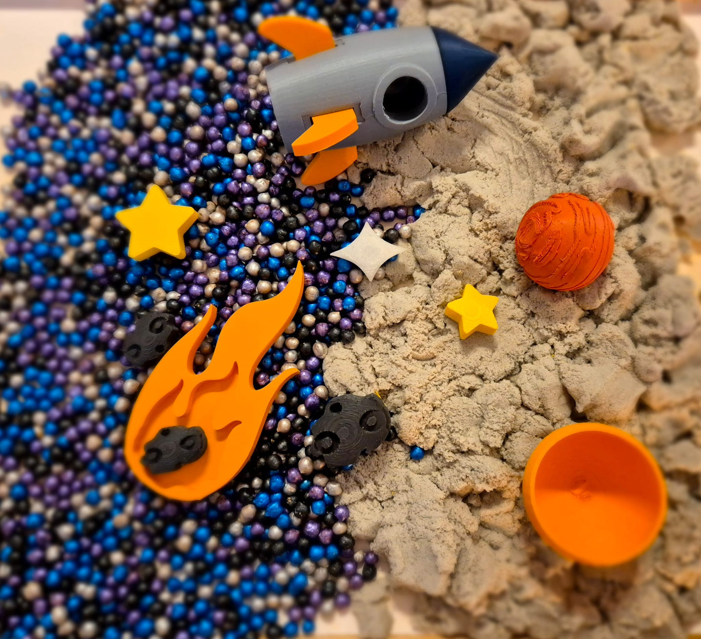 KLEINE ASTRONAUT - Ready to play sensorybox