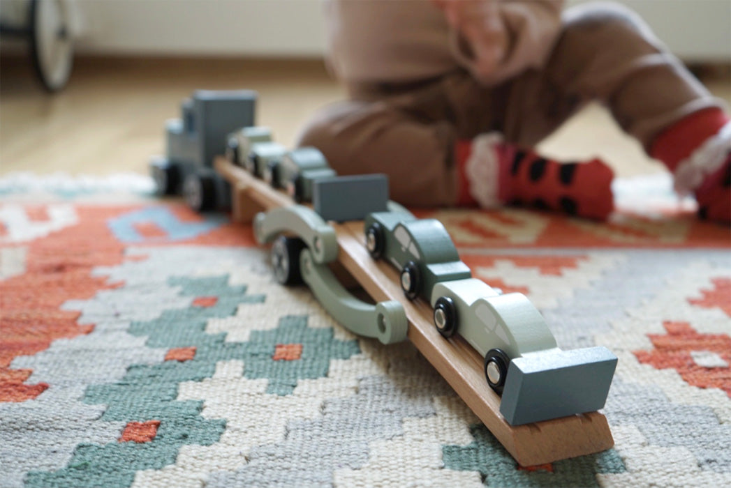 Autotransporter, houten speelgoed, educatief speelgoed, open spel, fijne motoriek, motorische ontwikkeling